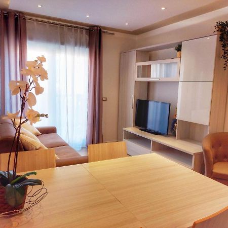 La Ginestra C&B House Apartment Castel Di Sangro Luaran gambar